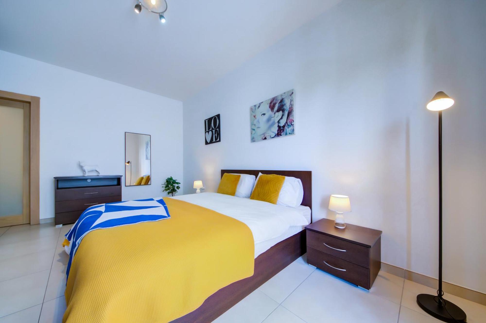Stylish 2Br Apt With Balconies In St Julians, Paceville - Apt 6 By Vaganza St. Julian's Exteriör bild